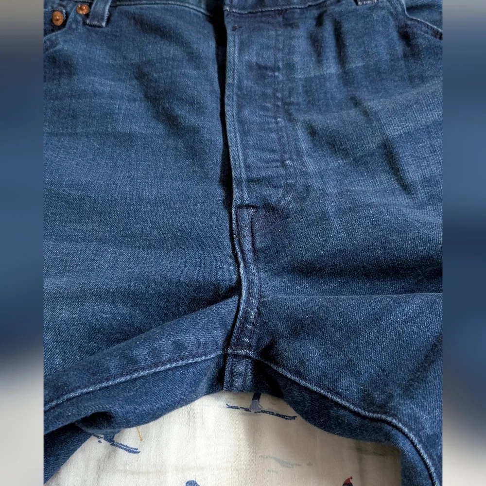 Men's Levi's 501 Medium Wash Blue Straight Leg Denim Jeans, Button Fly, 36x32
